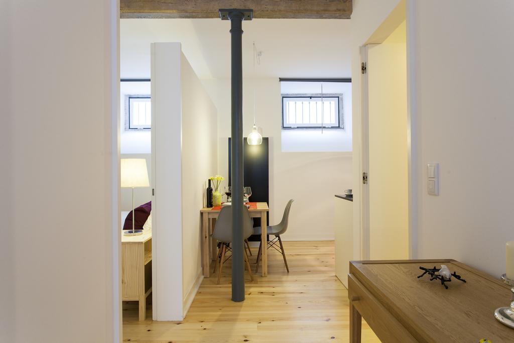 Joivy Cosy 1-Bed Flat With Workspace In Santa Catarina, Moments From Luis De Camoes Sq Lisbon Room photo